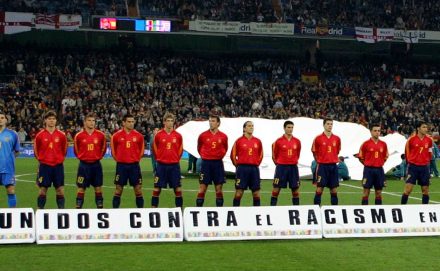 <?php bloginfo("name"); ?> - Duelo entre Argentina e Inglaterra é prova de fogo contra o racismo