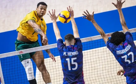 <?php bloginfo("name"); ?> - Brasil bate bicampeã olímpica França na Liga das Nações de vôlei